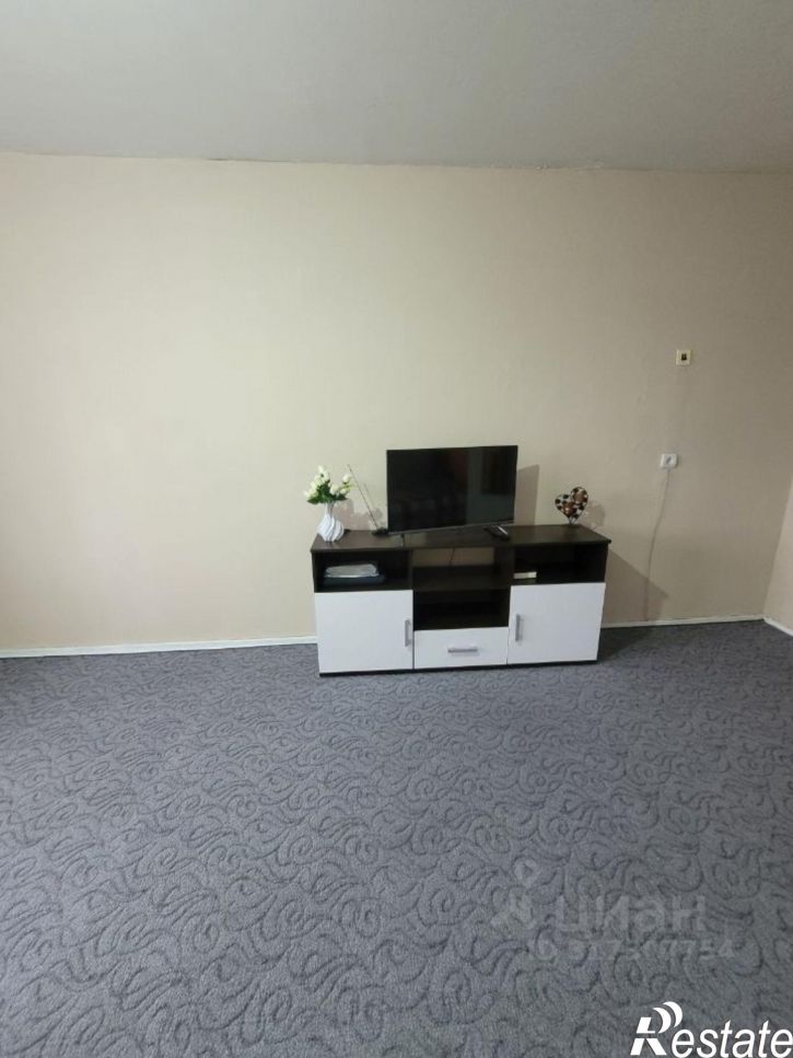 3-комн квартира улица Зайцева, 27 к3,  д. 27 к3