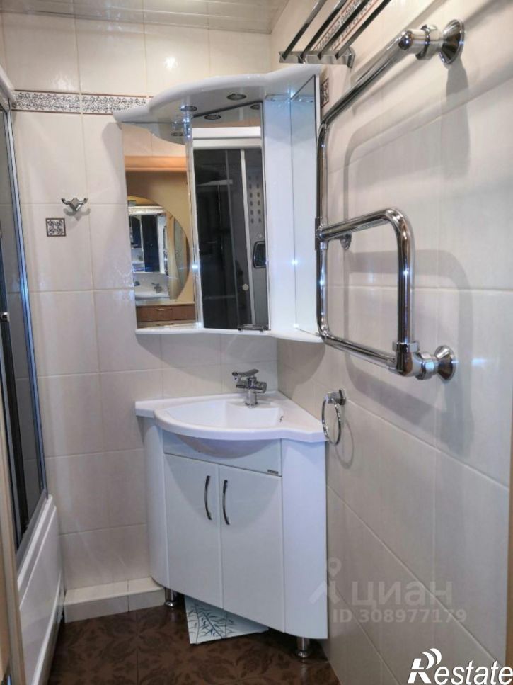 2-комн квартира улица Попова, 3,  д. 3