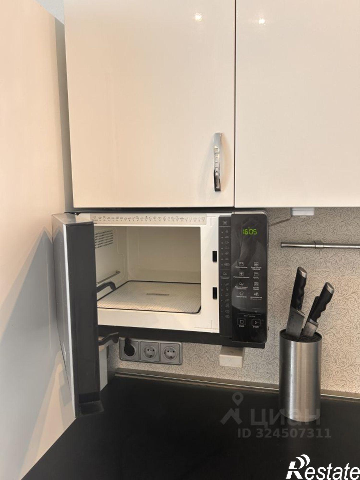 Сдать квартиру за 70 000 рублей на проспект Карла Маркса, 61 к1