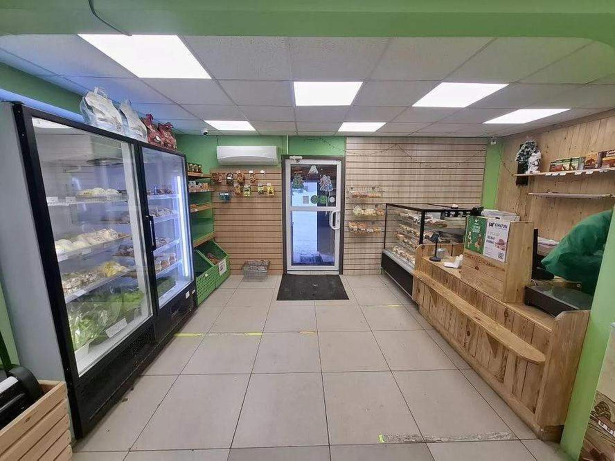 Купить торговое помещение за 11 000 000 рублей на Космонавтов пл., д.7