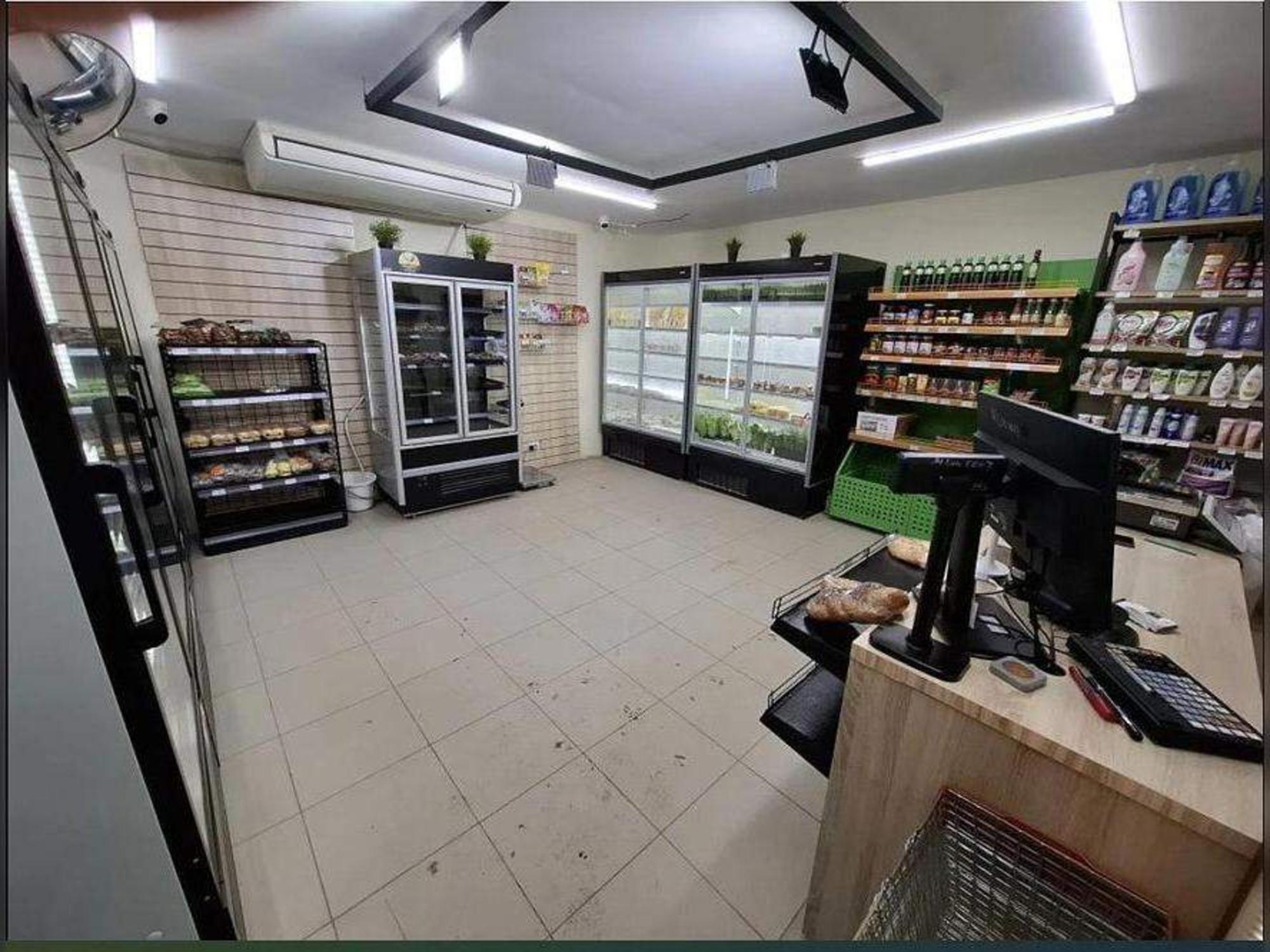 Купить торговое помещение за 4 000 000 рублей на Королева ул., д.5