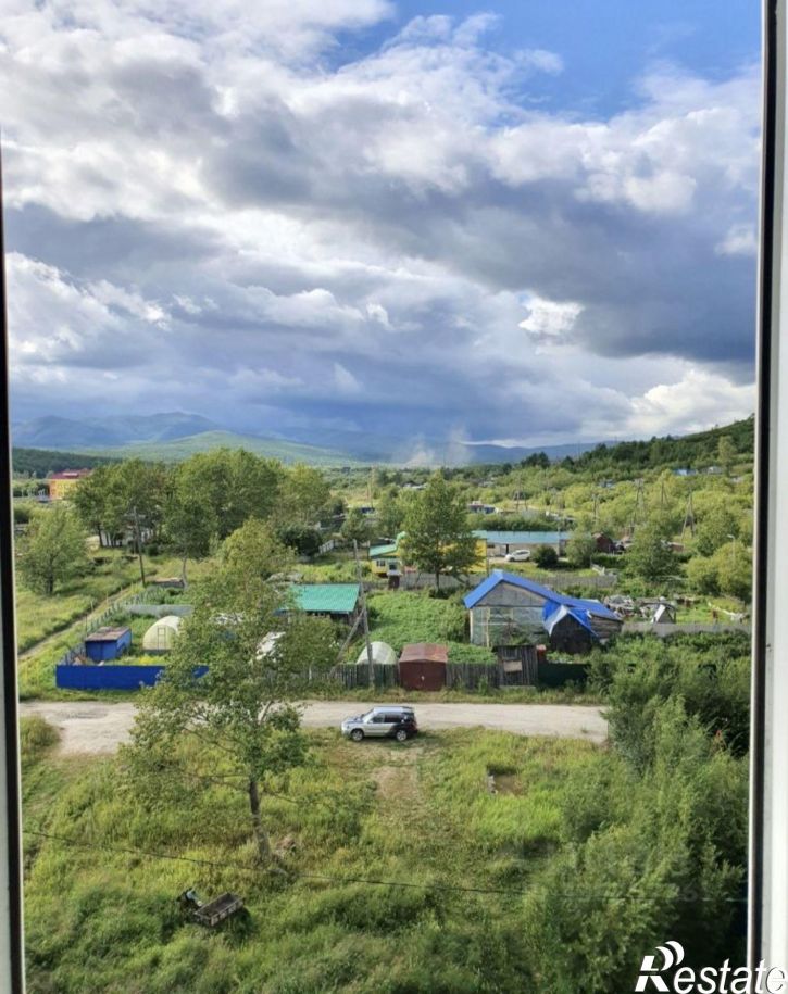 3-комн квартира микрорайон Снежный, Садовая улица, 13