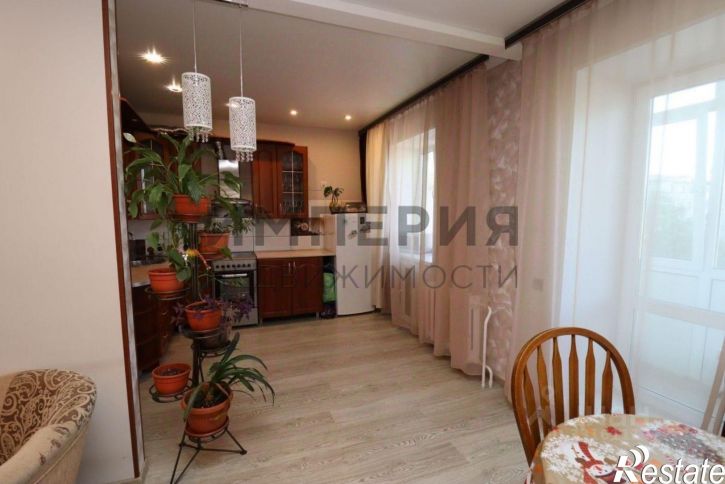3-комн квартира улица Попова, 7 к2,  д. 7 к2