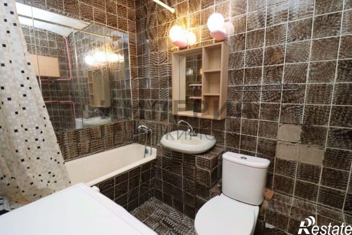 3-комн квартира улица Попова, 7 к2,  д. 7 к2